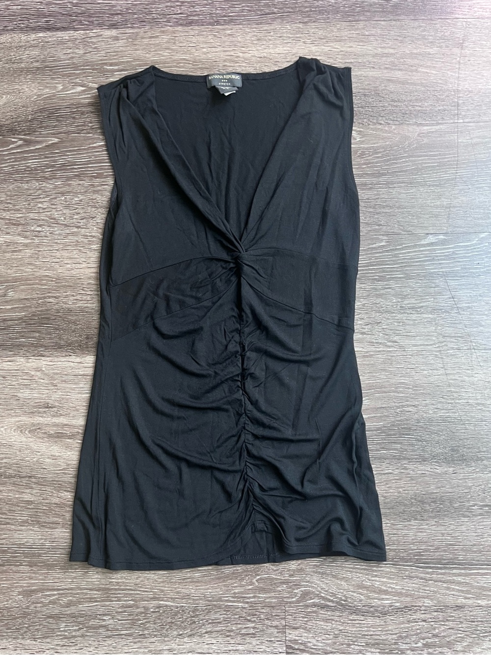 Banana republic black y2kstyle ruched sleeveless top